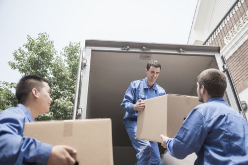 Residential and commercial moving support by Collierswood Removals